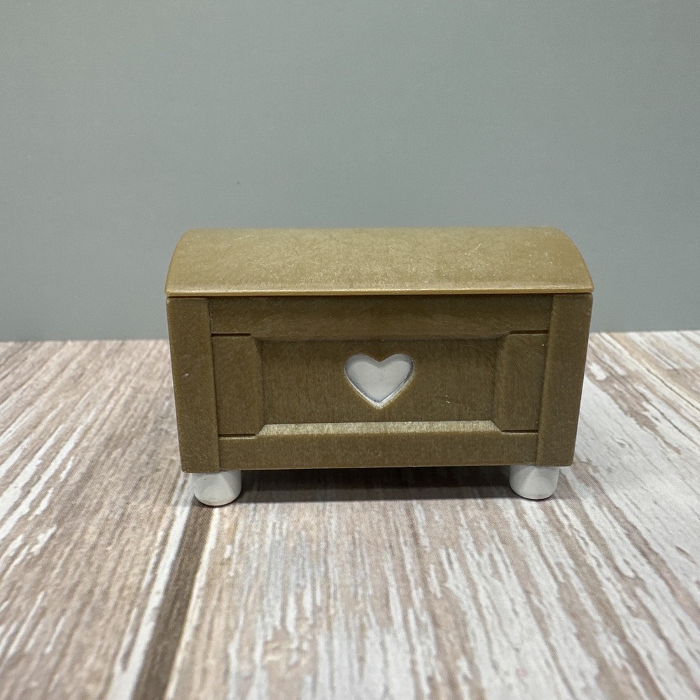 Vintage Sylvanian Families (Calico Critters) Trunk  "Rustic Hearts"